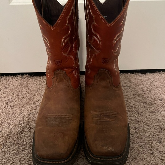 ARIAT Work Boots - Picture 2 of 5